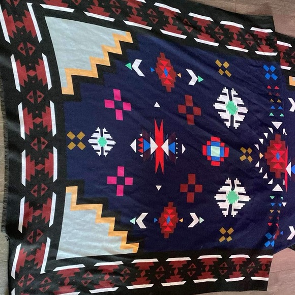 Aztec print rectangular scarf - Picture 1 of 3
